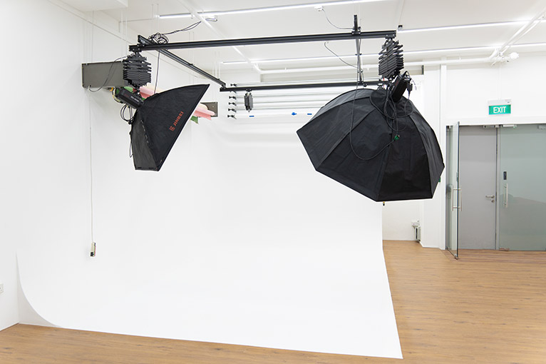 Home 14 h2 photo studio rental 1